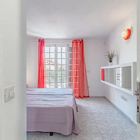 Tenerifeopenhome 3-story Flat Playa Americas * Плайя-де-лас-Амерікас
