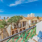 Апартаменти Tenerifeopenhome 3-story Flat Playa Americas Плайя-де-лас-Амерікас