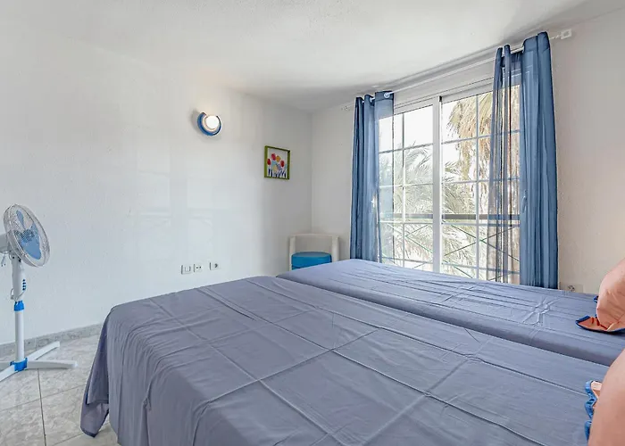 아파트 Tenerifeopenhome 3-story Flat Playa Americas